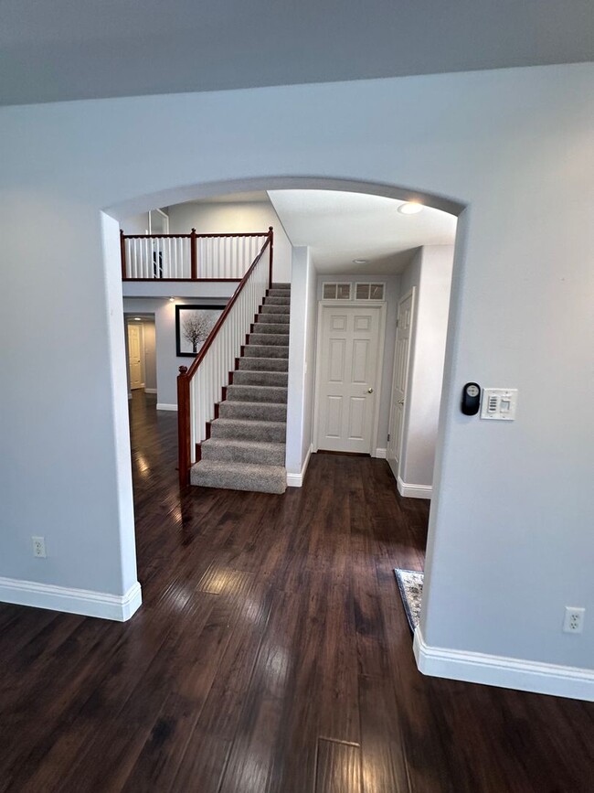Building Photo - 5302 Doble Aguila Way
