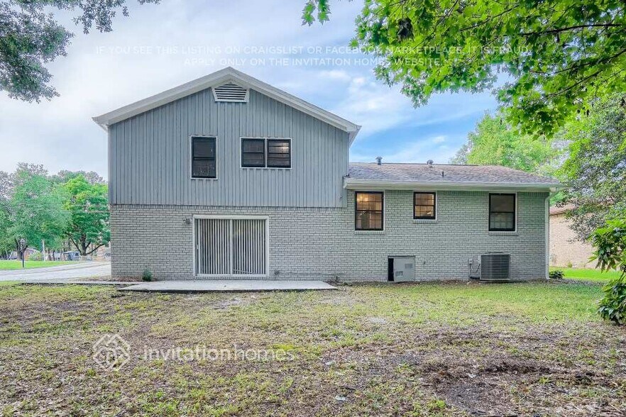 Building Photo - 2360 Sandgate Rd SW