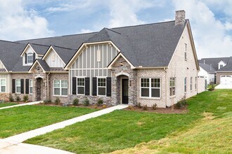 Building Photo - **BE THE LUCKY ONE TO LIVE IN THIS 2022-BUILT UPSCALE COTTAGE HOME IN THE PRESERVE AT BELLE POINTE**