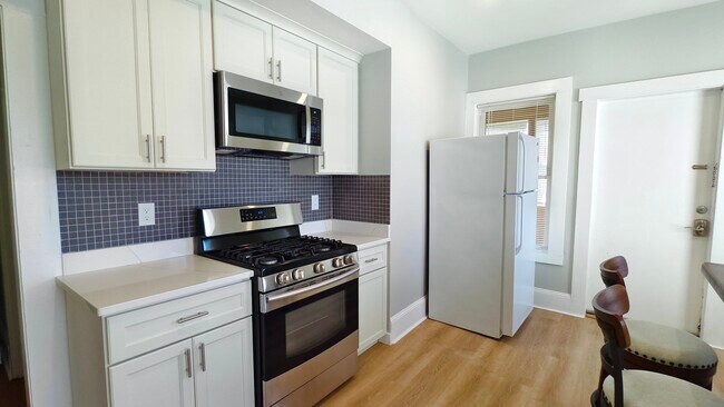 Building Photo - 553 Dorchester Ave