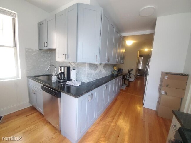 Building Photo - 2 br, 1 bath Apartment - 1101 W Grace St