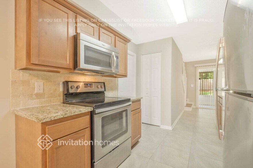 Building Photo - 3691 Ballestero Dr S