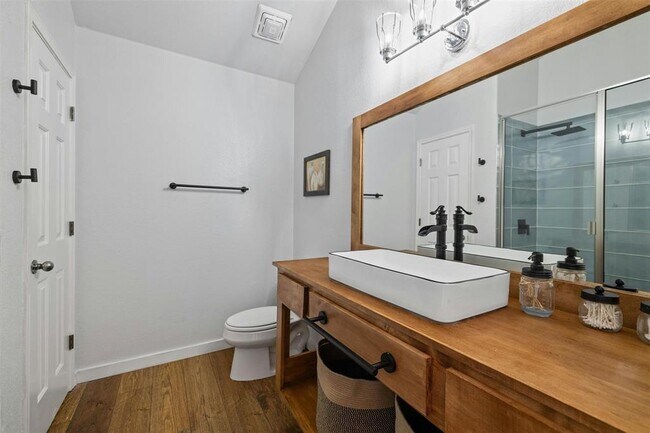 Building Photo - 20980 Waterside Dr