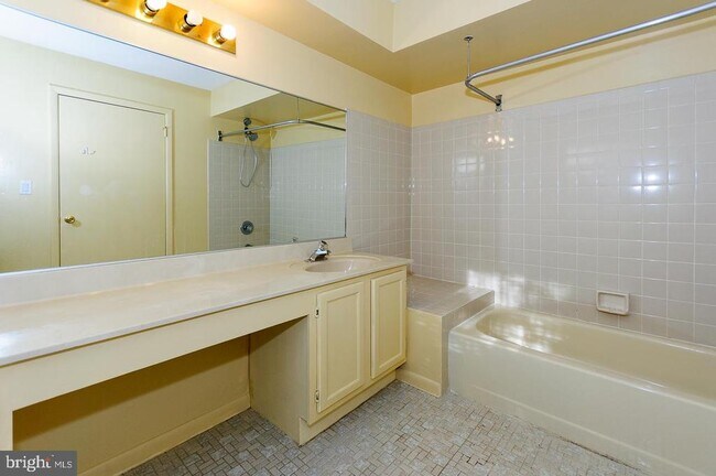 Building Photo - 115 Cascade Ct