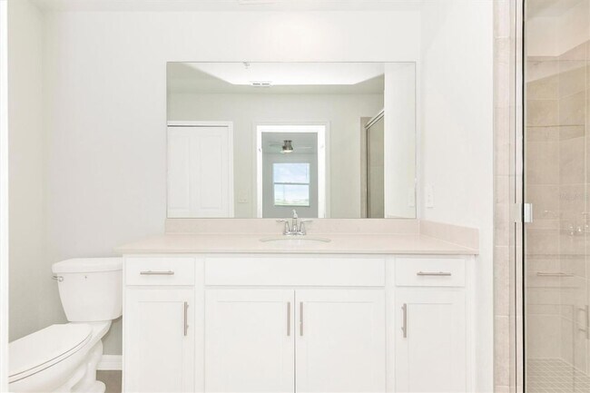 Building Photo - 12320 Wellen Golf St