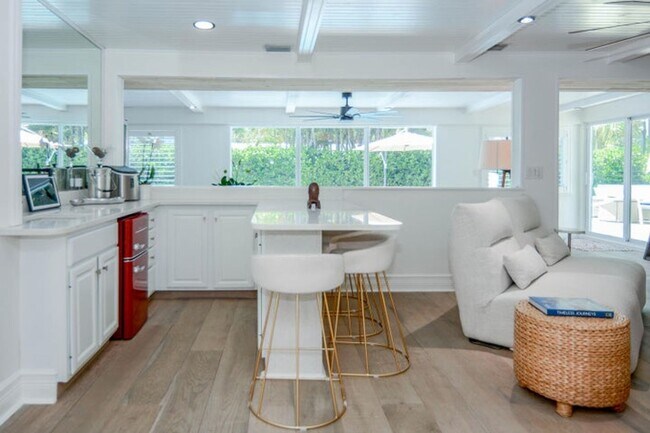 Building Photo - 3396 Pebble Pl