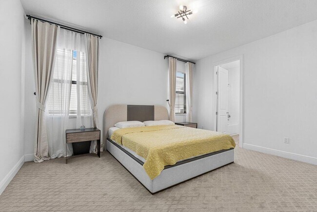 Building Photo - 13026 Artisan Cir