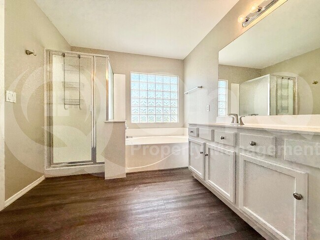 Building Photo - 3512 S Moccasin Trail