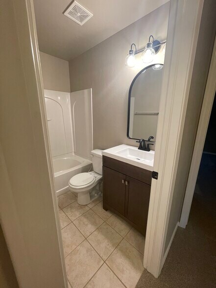 Building Photo - 2604 NW 185th St