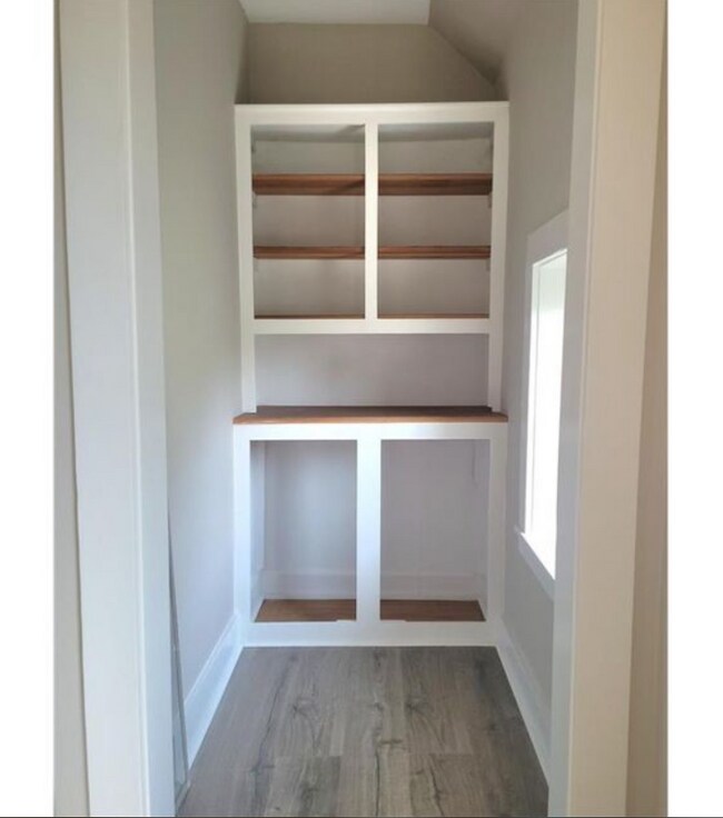 Building Photo - 235 Cottage Ave E