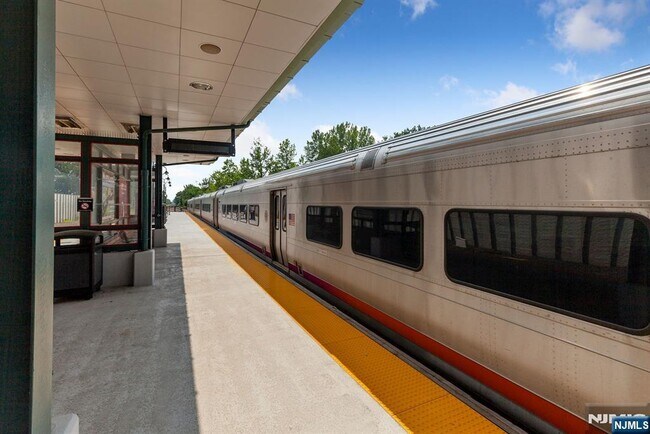 Building Photo - 1 Kennedy Ln