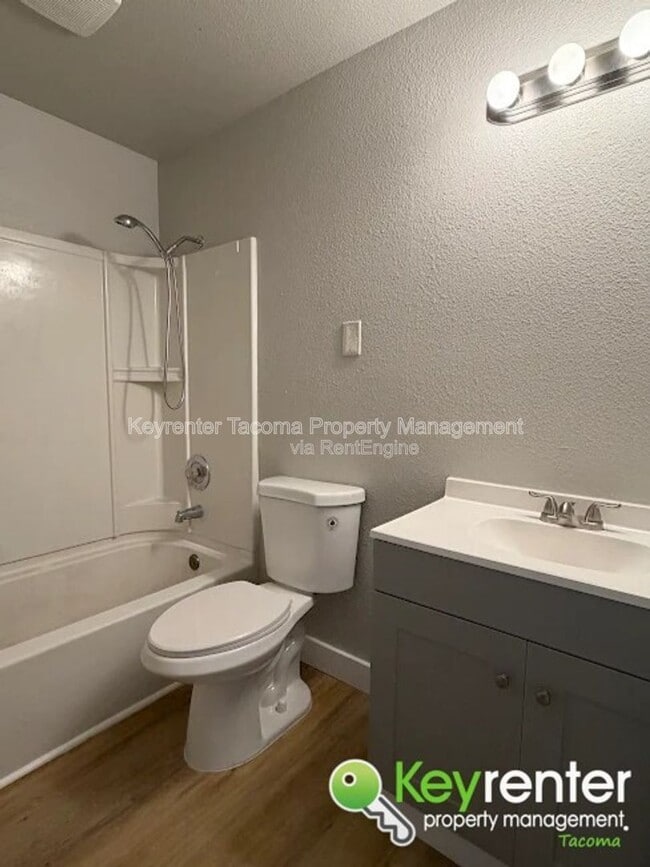 Building Photo - 2506 S Ash St