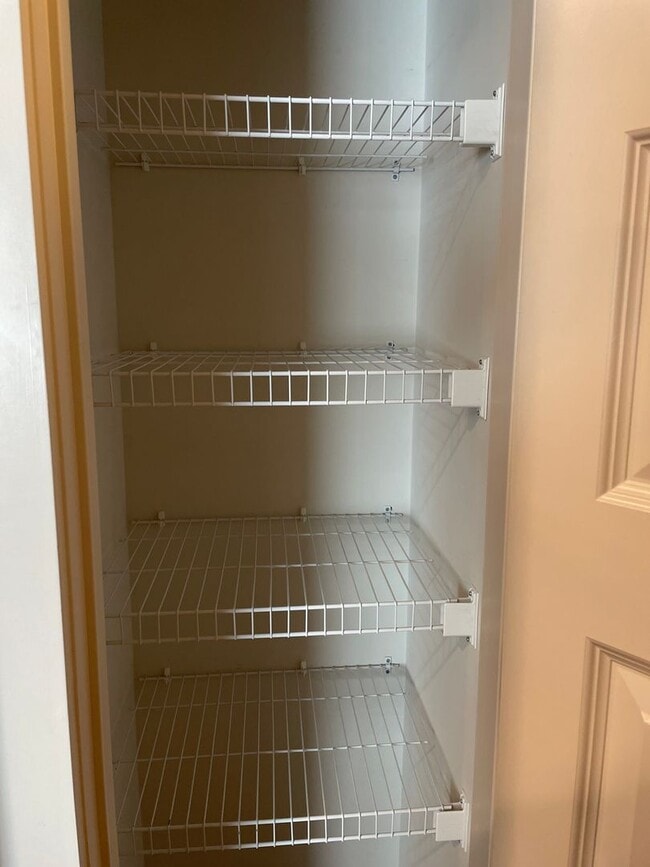 Building Photo - 3 Bedroom Home With Spacious Garage and Fenced Backyard!