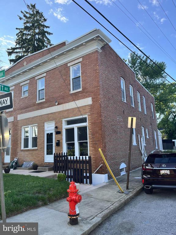 Building Photo - 2912 Grindon Ave