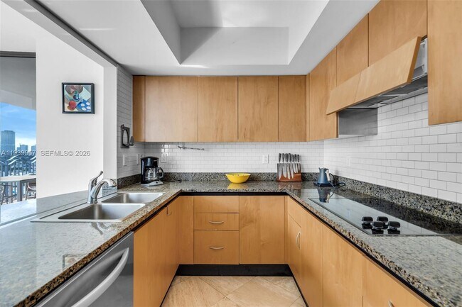 Building Photo - 1500 Ocean Dr