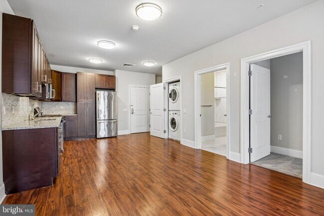 Building Photo - 500 Garden Park Blvd