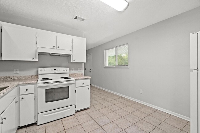 Building Photo - 248 Four Mile Rd