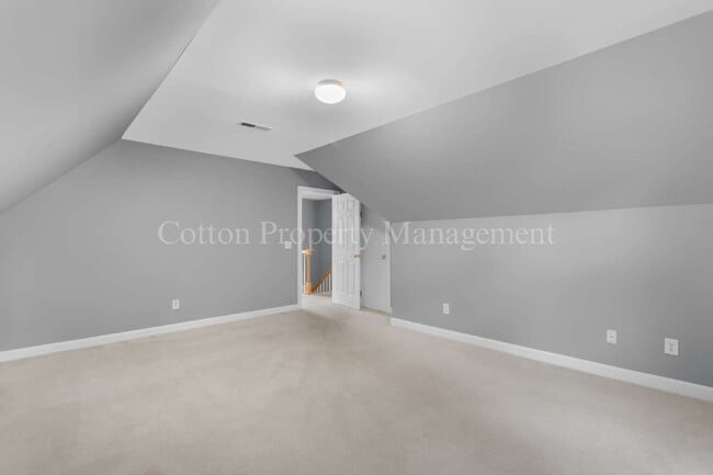 Building Photo - 4728 Wedgefield Dr