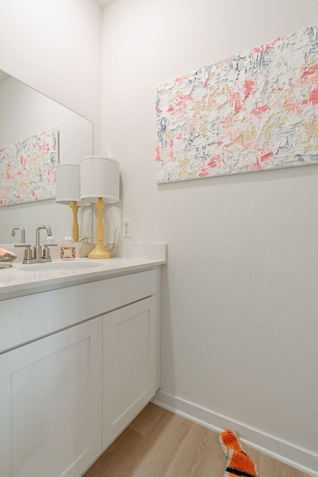 Building Photo - Immaculate 4-bedroom 3.5 bath Home in Fayetteville! Pre-Leasing for Fall Semester!