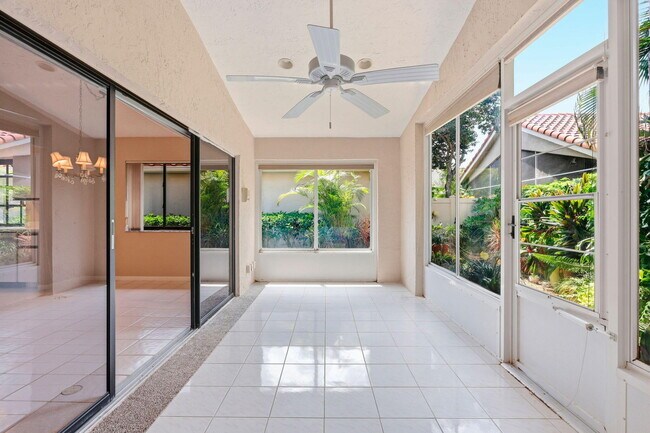 Building Photo - 6170 Bay Isles Dr