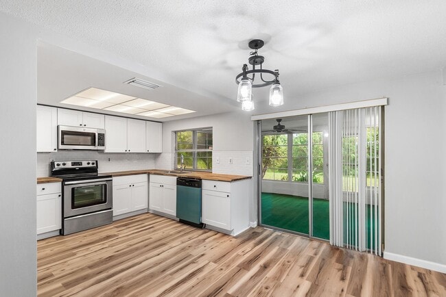 Building Photo - NEW PORT RICHEY HOME FOR RENT