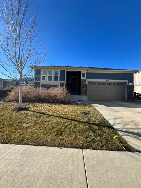 Building Photo - 1733 Pioneer Cir