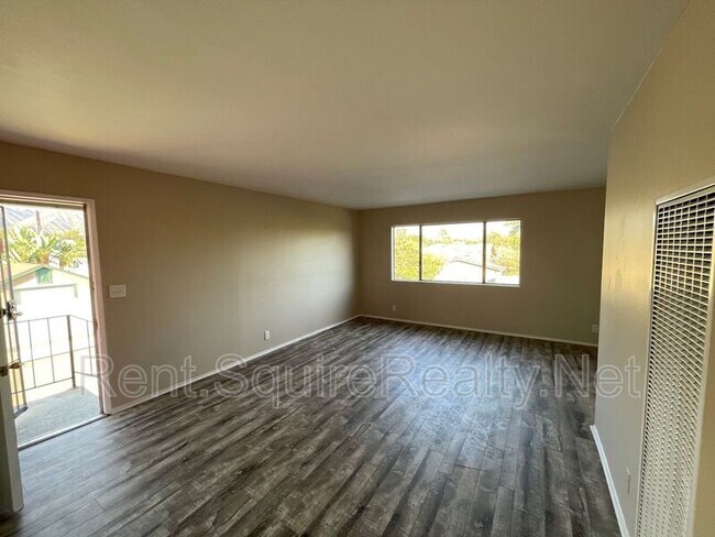 Building Photo - 537.5 W Crescent Dr