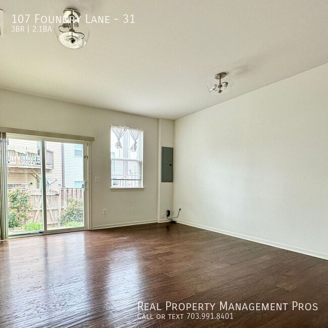 Building Photo - 107 Foundry Ln