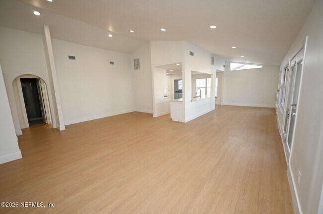 Building Photo - 4632 Corrientes Cir N