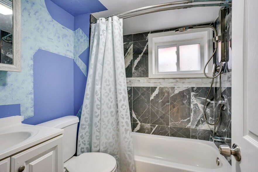 Building Photo - 787 S 13th St