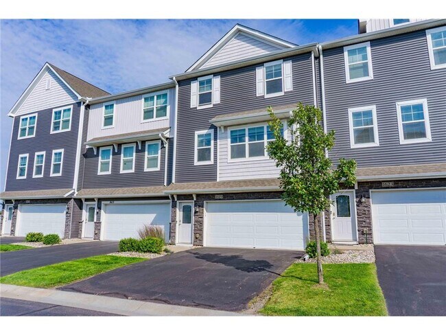 Building Photo - 1619 Windigo Ln