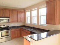 Building Photo - 590 Amador Ln