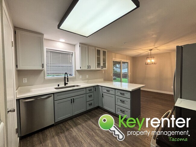 Building Photo - 7920-7922 37th St Ct W