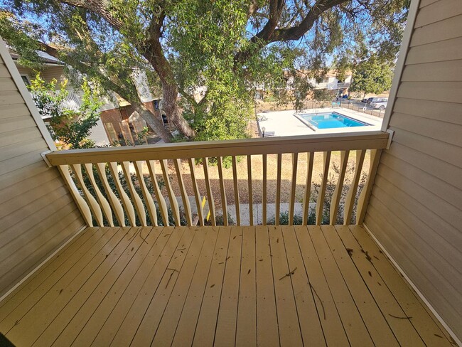 Building Photo - Charming 2-Bed, 2.5-Bath Townhome in the H...