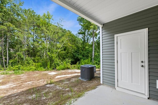 Building Photo - 100 Loren Rd