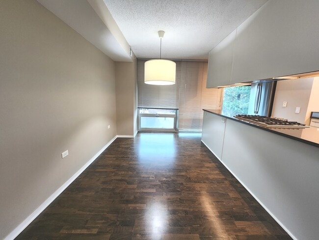 Building Photo - 9655 Woods Dr