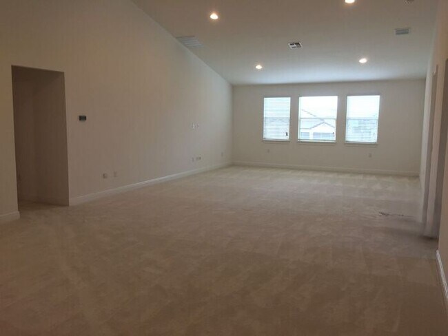 Building Photo - 6 bedroom/6 bath Dr. Phillips Home