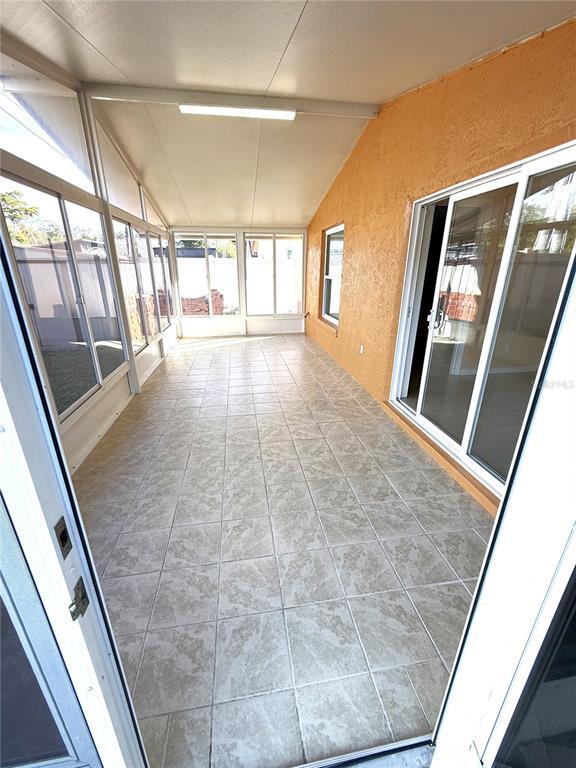 Building Photo - 9217 Valencia Palms Dr