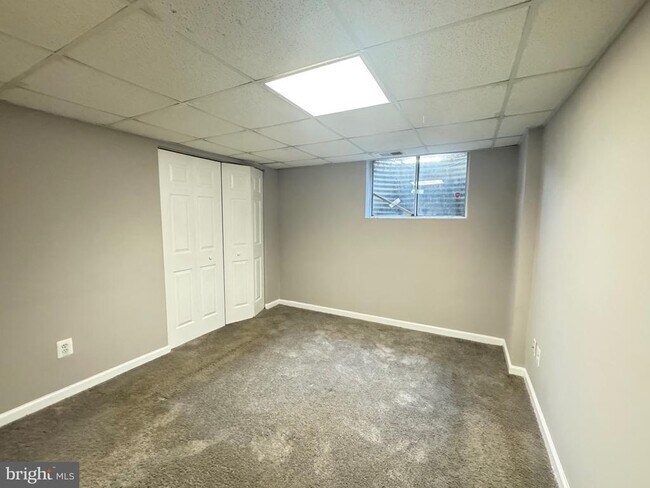 Building Photo - 6674 Ducketts Ln