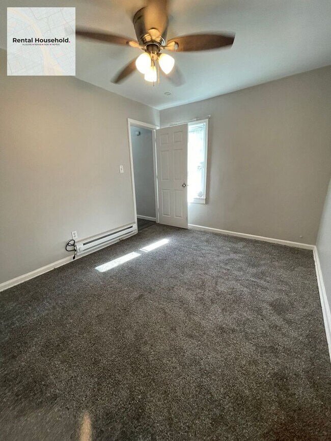Building Photo - Beautifully Kept~3 BEDROOM 1 BATH BUNGALOW