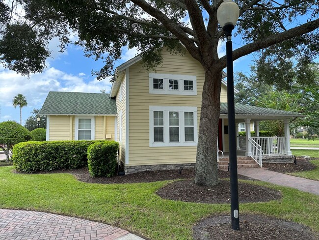 Building Photo - Beautiful 3 bedroom, 2 bath home in the he...