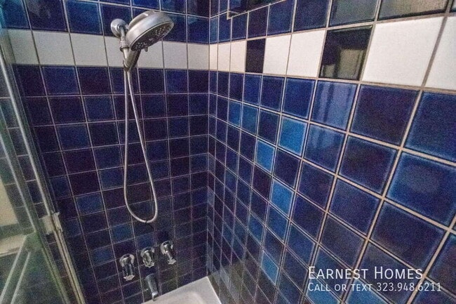 Building Photo - 11619 Lerdo Ave