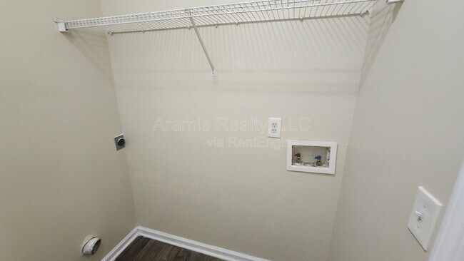 Building Photo - 207 Kendrick Estates Dr