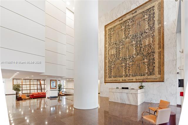 Building Photo - 1541 Brickell Ave