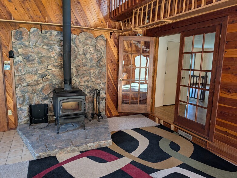 door to dinning room - 28 James Circle