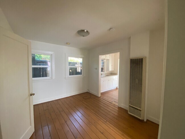 Livingroom off main entrance - 189 S Roosevelt Ave