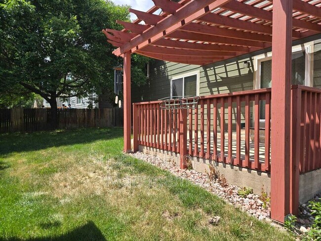 Building Photo - 521 Kim Dr