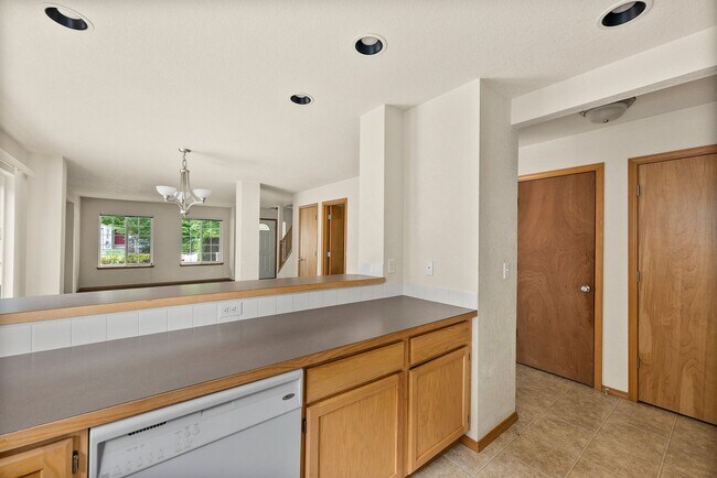 Building Photo - 4061 Galena St SE