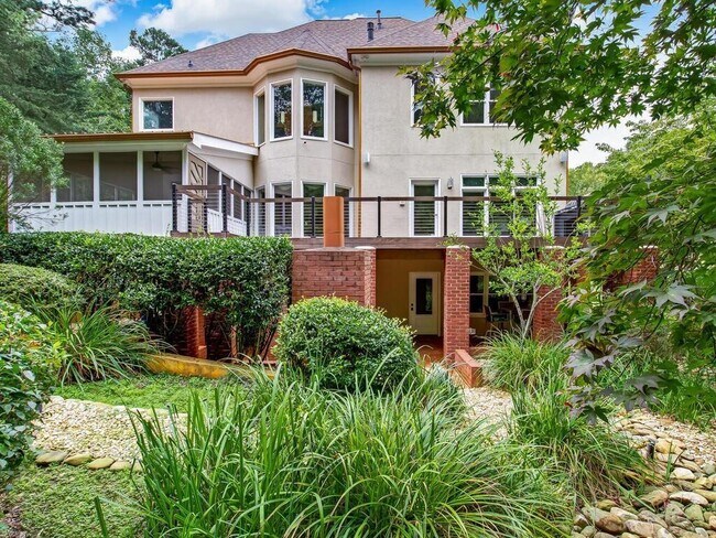Building Photo - 6709 Wooded Cove Ct