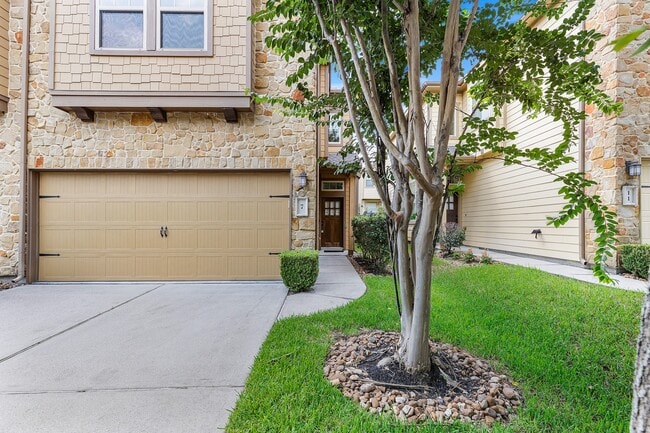 Building Photo - 7 Cheswood Manor Court